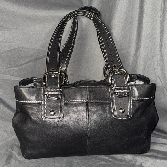 COACH F13732 Woman’s SOHO Pleated Black Leather Shoulder Bag Tote Purse - Picture 3 of 13